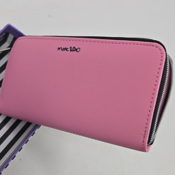 Marc Tetro Pink Dog Wallet - Picture 4 of 10